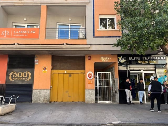 Garaż na sprzedaż w Torrevieja - 14 000 € (Ref: 8910870)