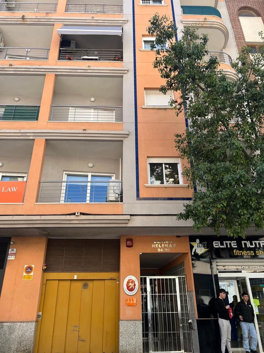 Garaż do wynajęcia w Torrevieja - 100 € (Ref: 8910871)