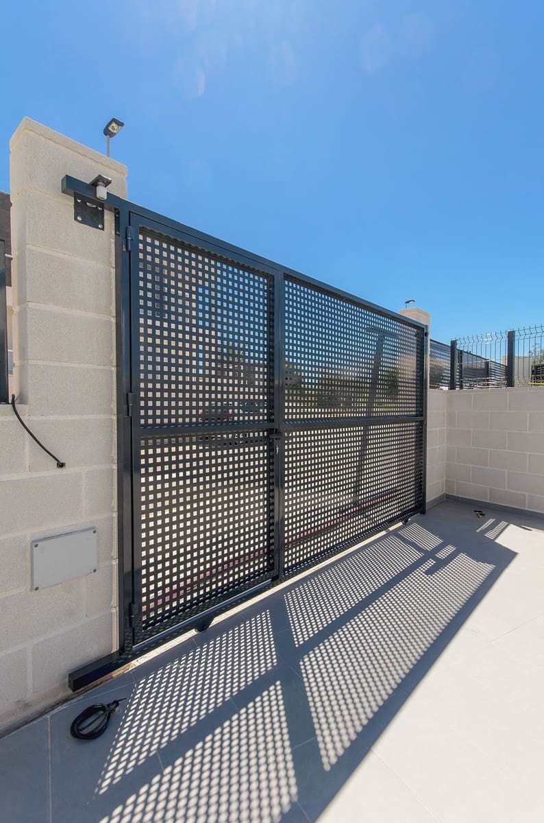 3 bedroom Villa for sale in Orihuela - € 365,000 (Ref: 8948553)