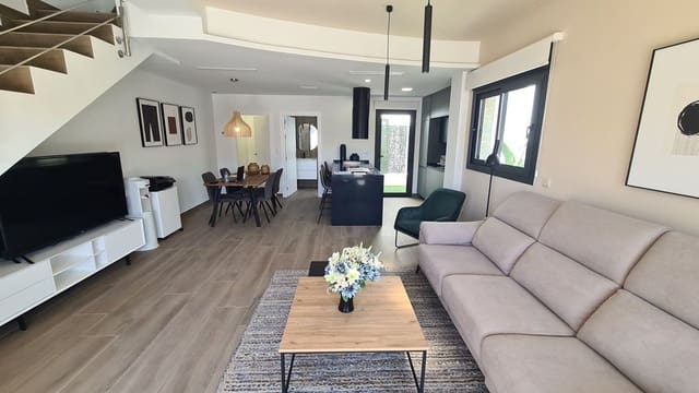 3 sypialnia Willa na sprzedaż w Los Montesinos z basenem garażem - 334 500 € (Ref: 8948554)