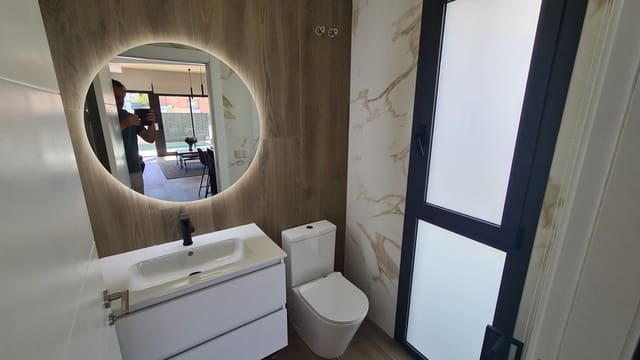 3 sypialnia Willa na sprzedaż w Los Montesinos z basenem garażem - 334 500 € (Ref: 8948554)