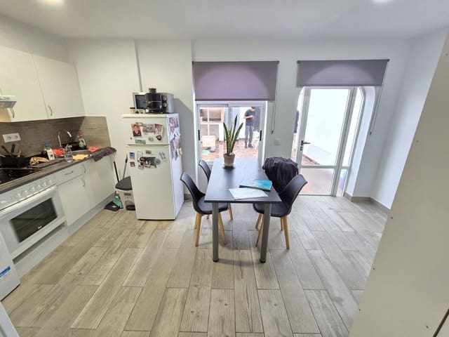 Pareado de 2 habitaciones en Torrevieja en venta con piscina garaje - 135.000 € (Ref: 8992021)