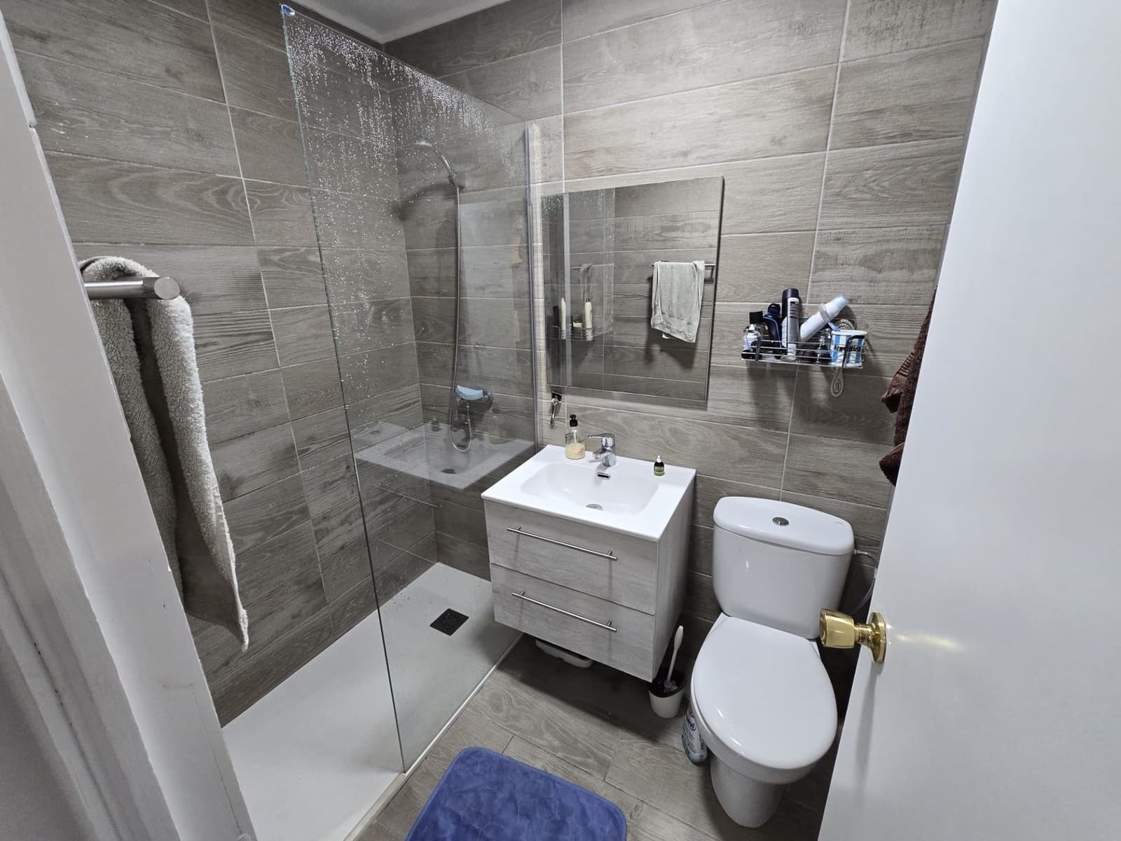 2 bedroom Semi-detached Villa for sale in Torrevieja with pool garage - € 135,000 (Ref: 8992021)