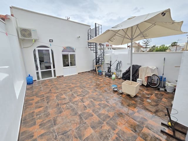 Pareado de 2 habitaciones en Torrevieja en venta con piscina garaje - 135.000 € (Ref: 8992021)