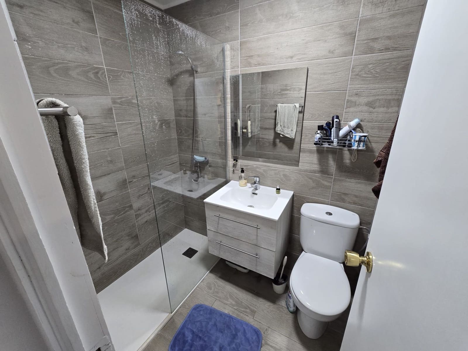 2 bedroom Semi-detached Villa for sale in Torrevieja with pool garage - € 135,000 (Ref: 8992021)