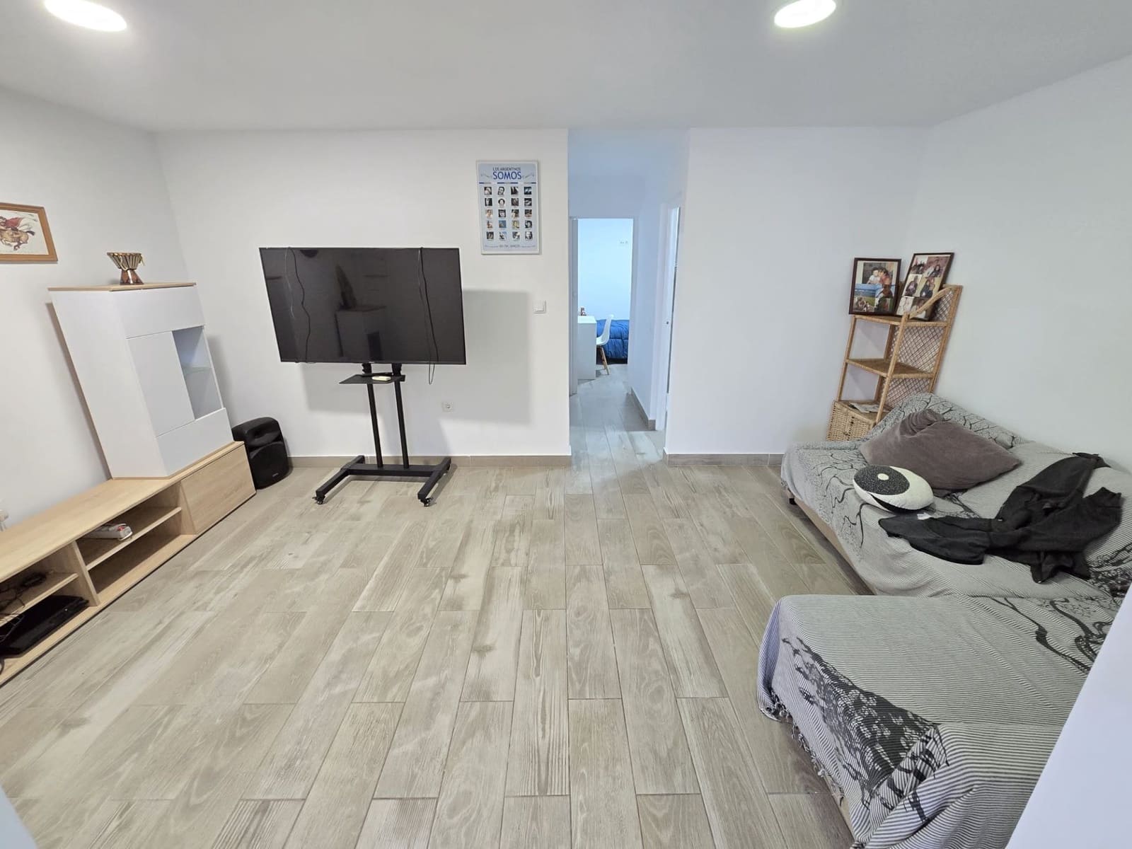 2 bedroom Semi-detached Villa for sale in Torrevieja with pool garage - € 135,000 (Ref: 8992021)