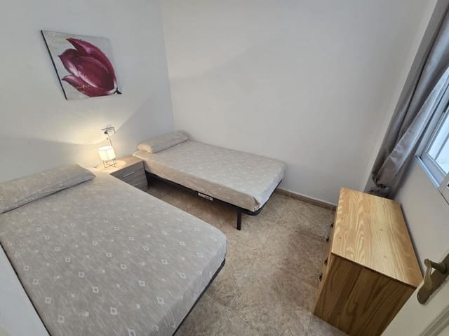 2 quarto Apartamento para venda em Torrevieja com piscina - 119 990 € (Ref: 9026284)