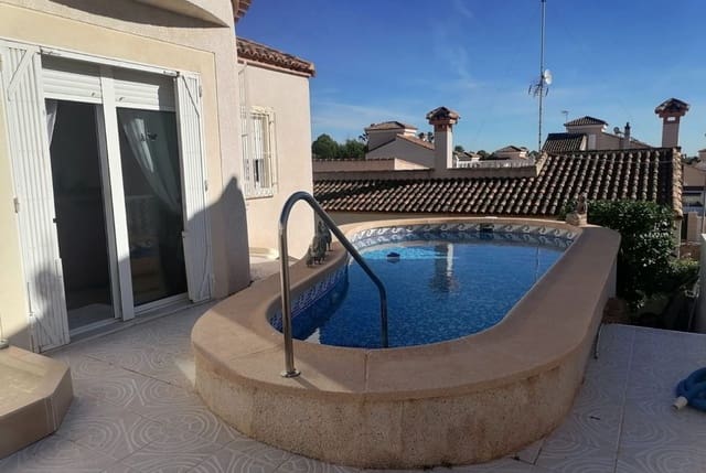 Chalet de 3 habitaciones en San Miguel de Salinas en venta con piscina garaje - 245.000 € (Ref: 9034355)