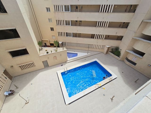 3 sypialnia Apartament na sprzedaż w Torrevieja z basenem garażem - 210 000 € (Ref: 9095086)