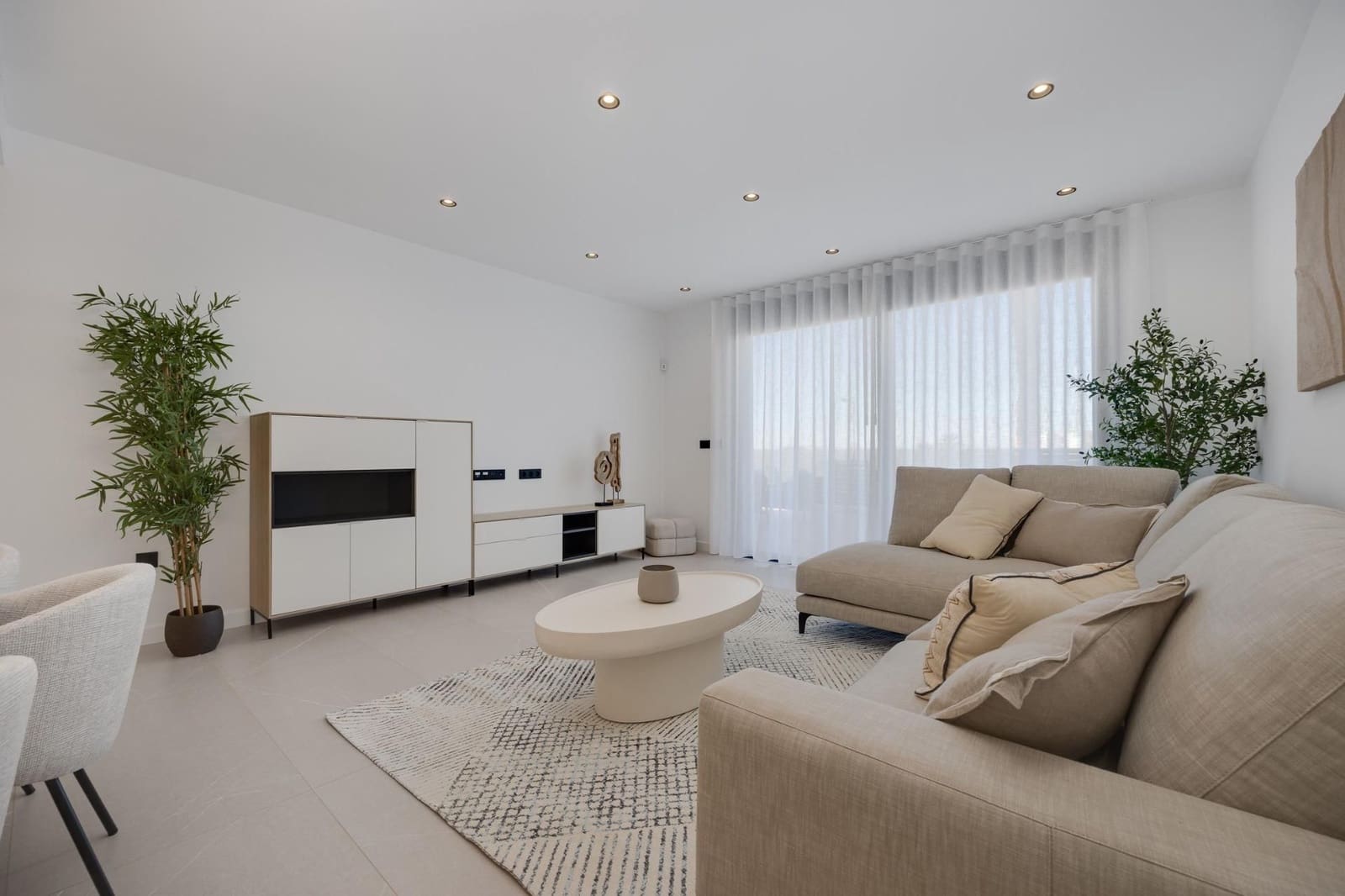 3 bedroom Villa for sale in Torrevieja with pool - € 585,000 (Ref: 9108485)