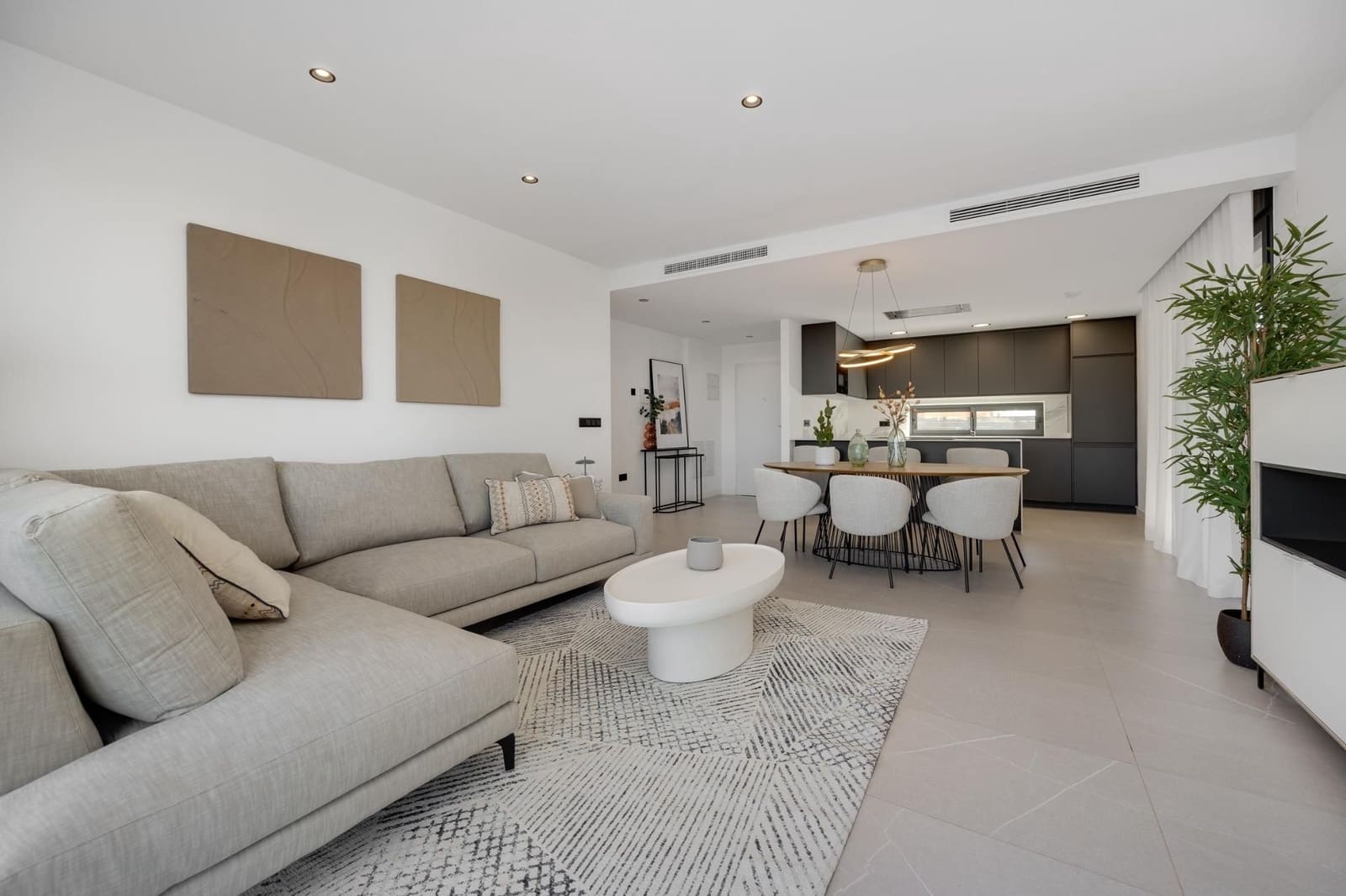 3 bedroom Villa for sale in Torrevieja with pool - € 585,000 (Ref: 9108485)