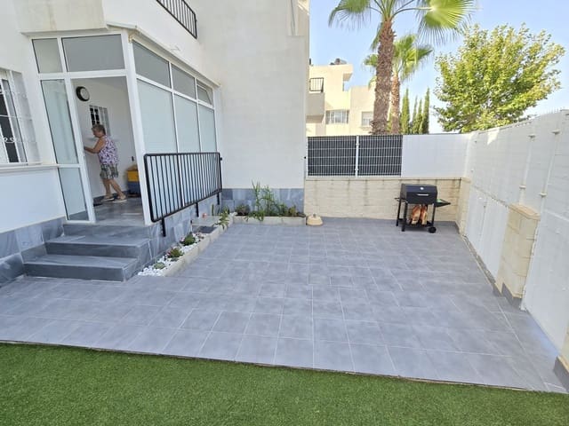 2 soverom Hus til salgs i Torrevieja med svømmebasseng - € 240 000 (Ref: 9162073)