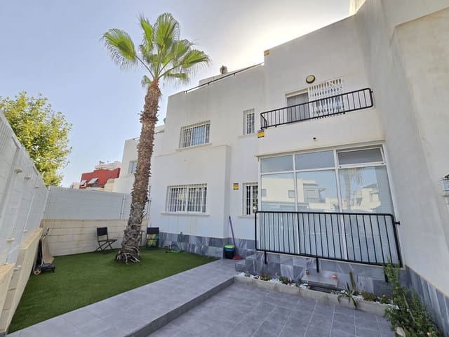 2 soverom Hus til salgs i Torrevieja med svømmebasseng - € 240 000 (Ref: 9162074)