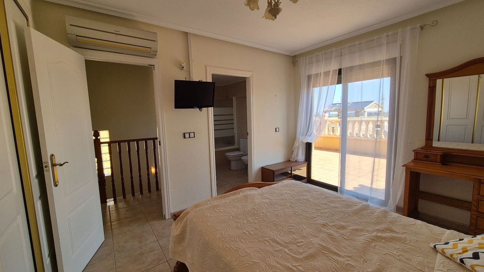 3 bedroom Villa for sale in Orihuela Costa with pool garage - € 355,000 (Ref: 9165553)