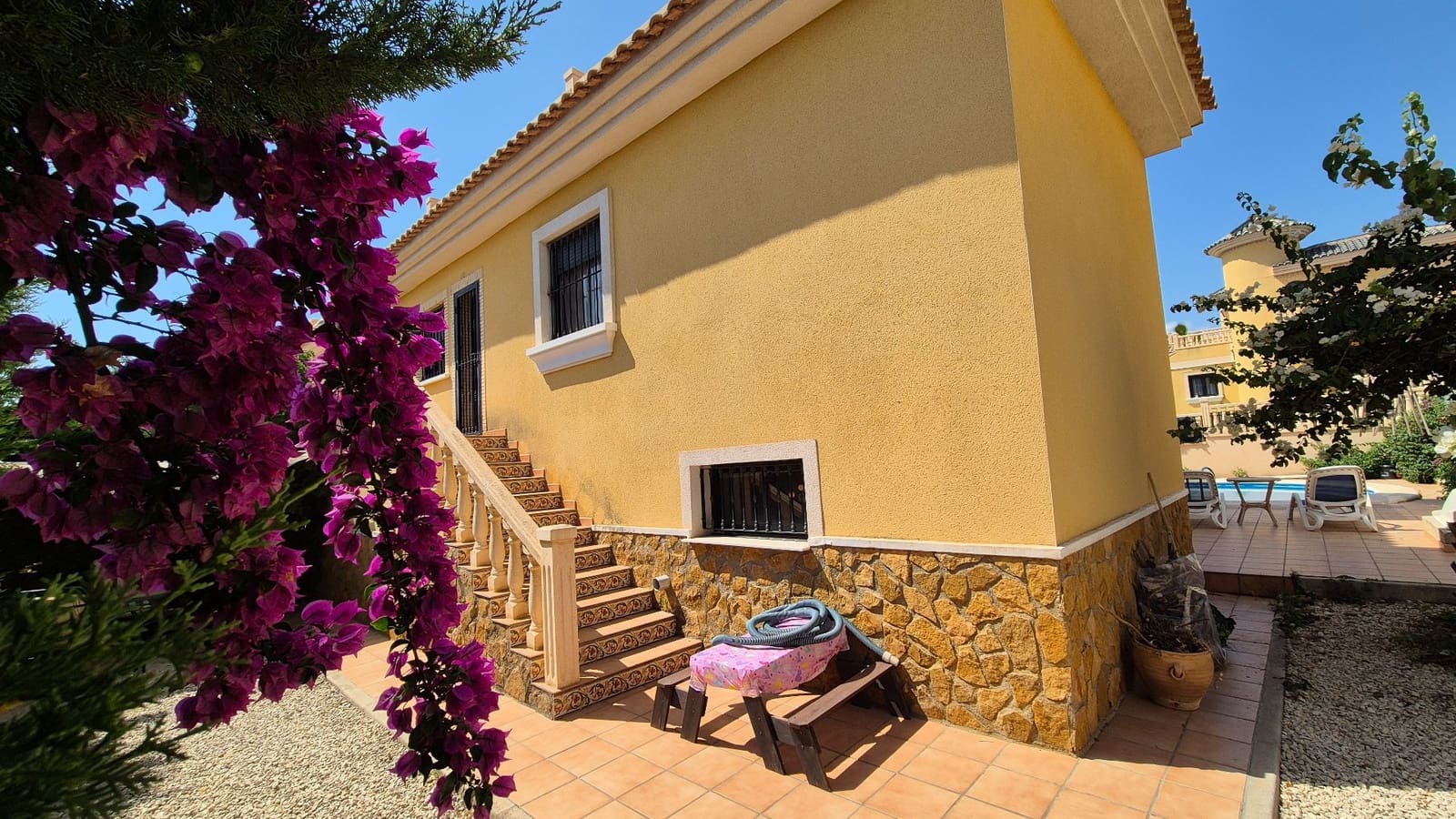 3 bedroom Villa for sale in Orihuela Costa with pool garage - € 355,000 (Ref: 9165553)