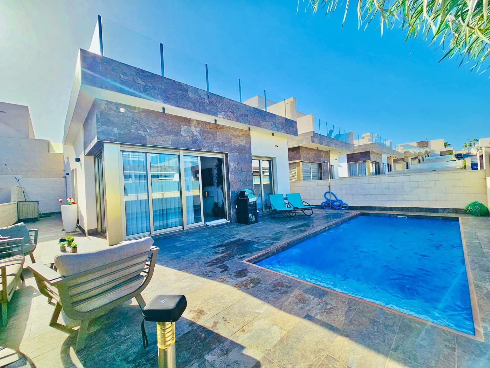 3 bedroom Villa for sale in Orihuela Costa with pool garage - € 369,950 (Ref: 9176225)