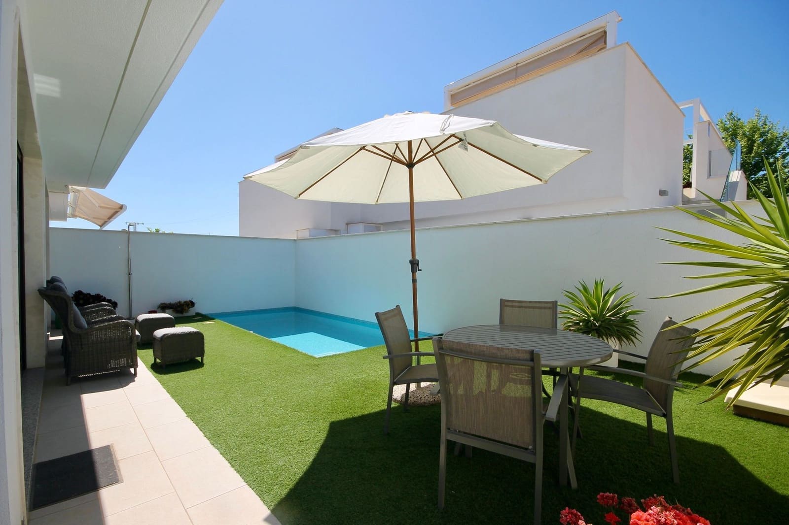 3 sypialnia Willa na sprzedaż w Pilar de la Horadada z garażem - 389 900 € (Ref: 9176226)