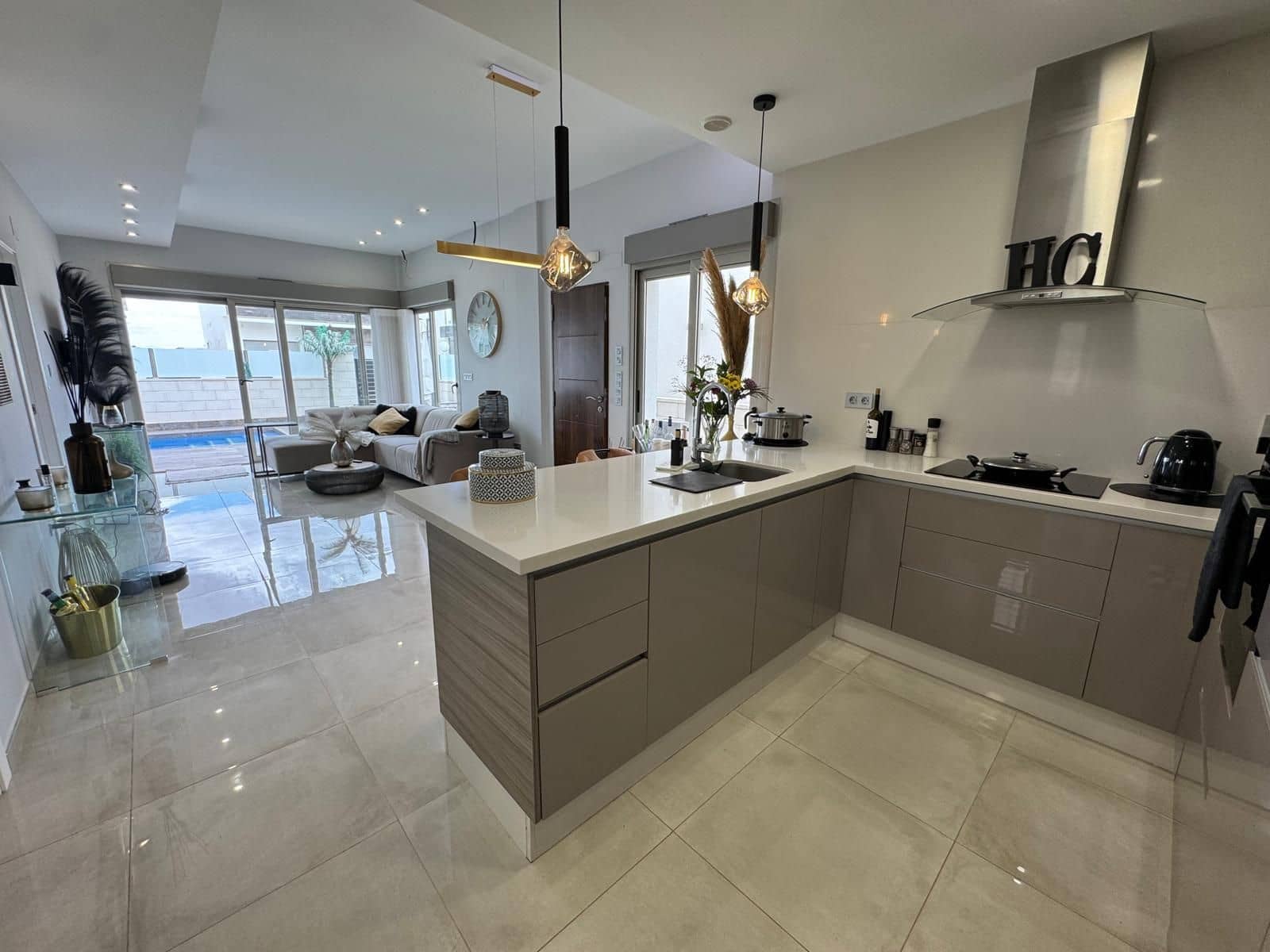 3 bedroom Villa for sale in Orihuela Costa with pool garage - € 369,950 (Ref: 9193563)