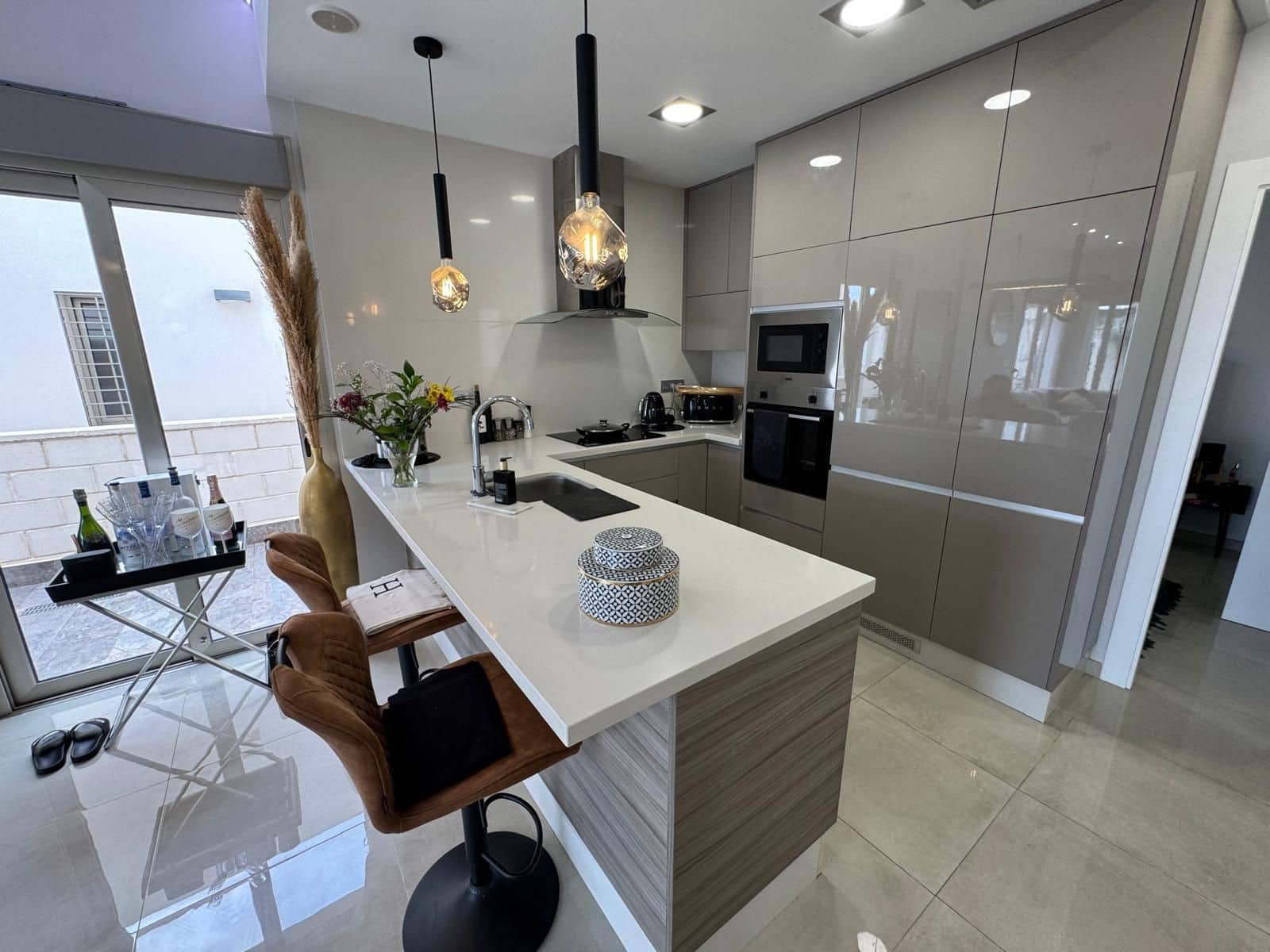 3 bedroom Villa for sale in Orihuela Costa with pool garage - € 369,950 (Ref: 9193563)