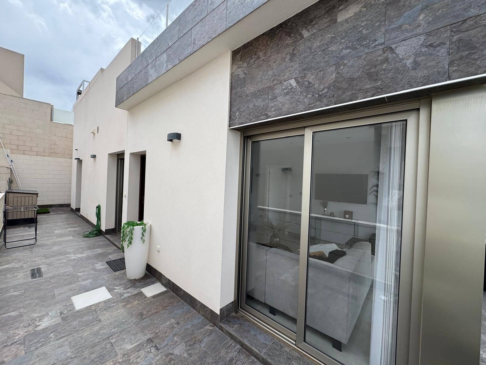 3 bedroom Villa for sale in Orihuela Costa with pool garage - € 369,950 (Ref: 9193563)