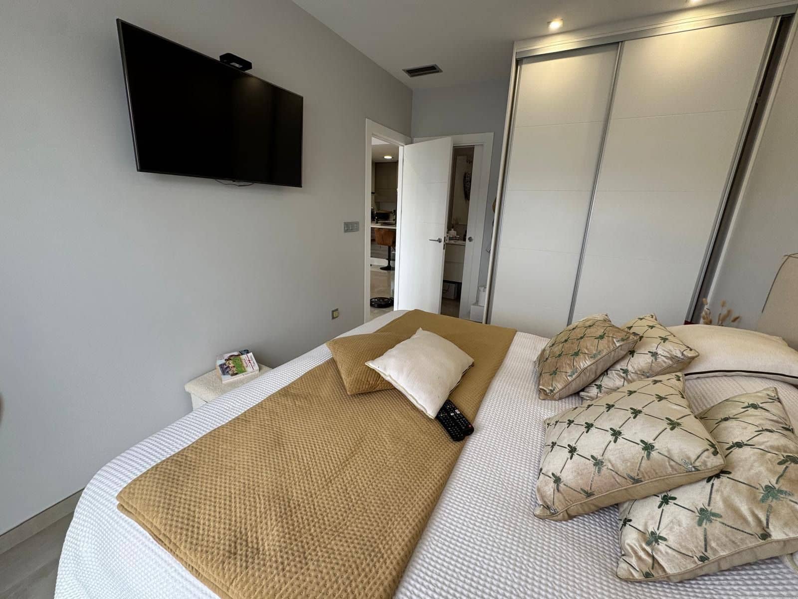 3 bedroom Villa for sale in Orihuela Costa with pool garage - € 369,950 (Ref: 9193563)