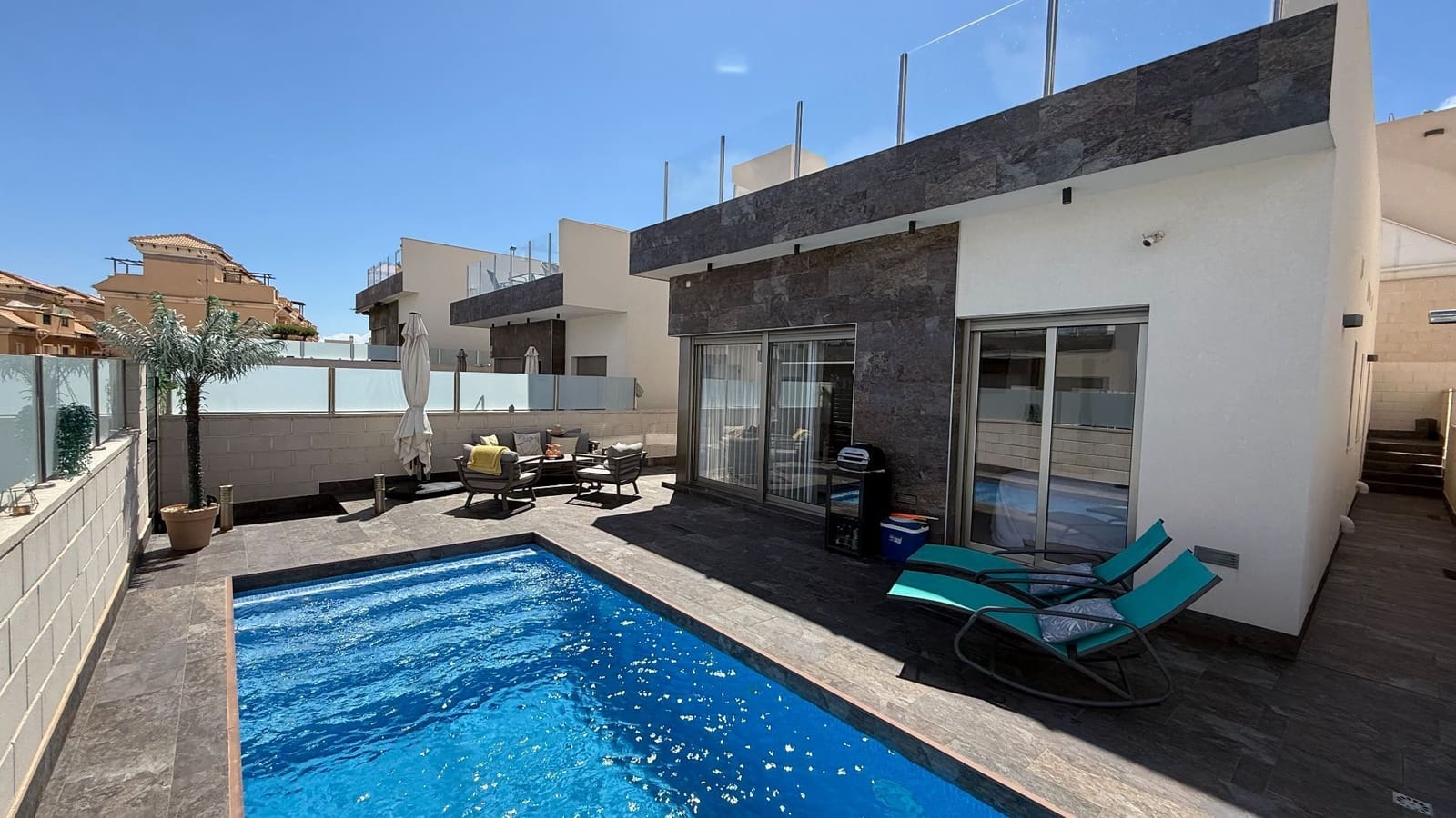 3 bedroom Villa for sale in Orihuela Costa with pool garage - € 369,950 (Ref: 9193563)