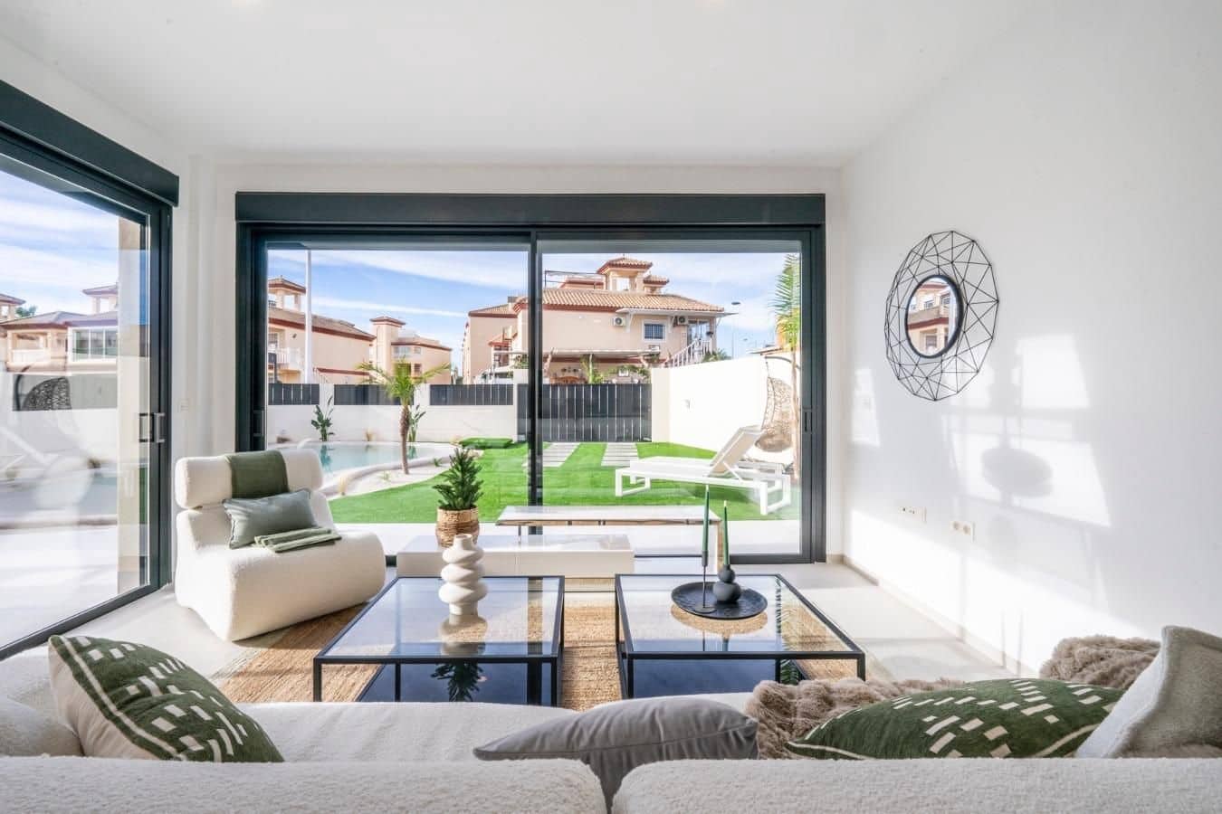 3 bedroom Villa for sale in Roldan with pool - € 415,950 (Ref: 9208131)