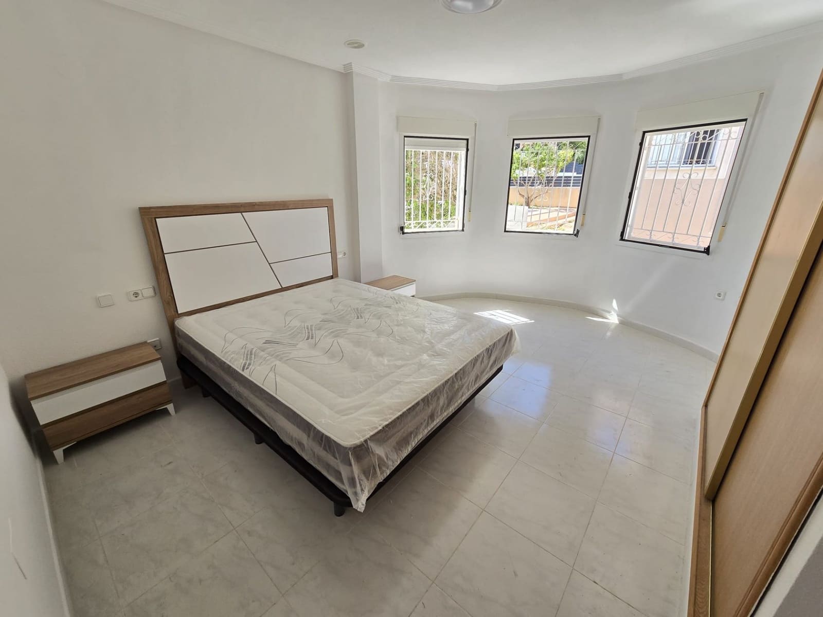 3 chambre Villa/Maison à vendre à Jacarilla avec piscine garage - 480 000 € (Ref: 9236083)