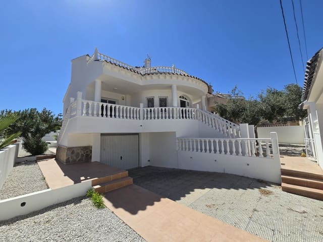 3 bedroom Villa for sale in Jacarilla with pool garage - € 480,000 (Ref: 9236083)