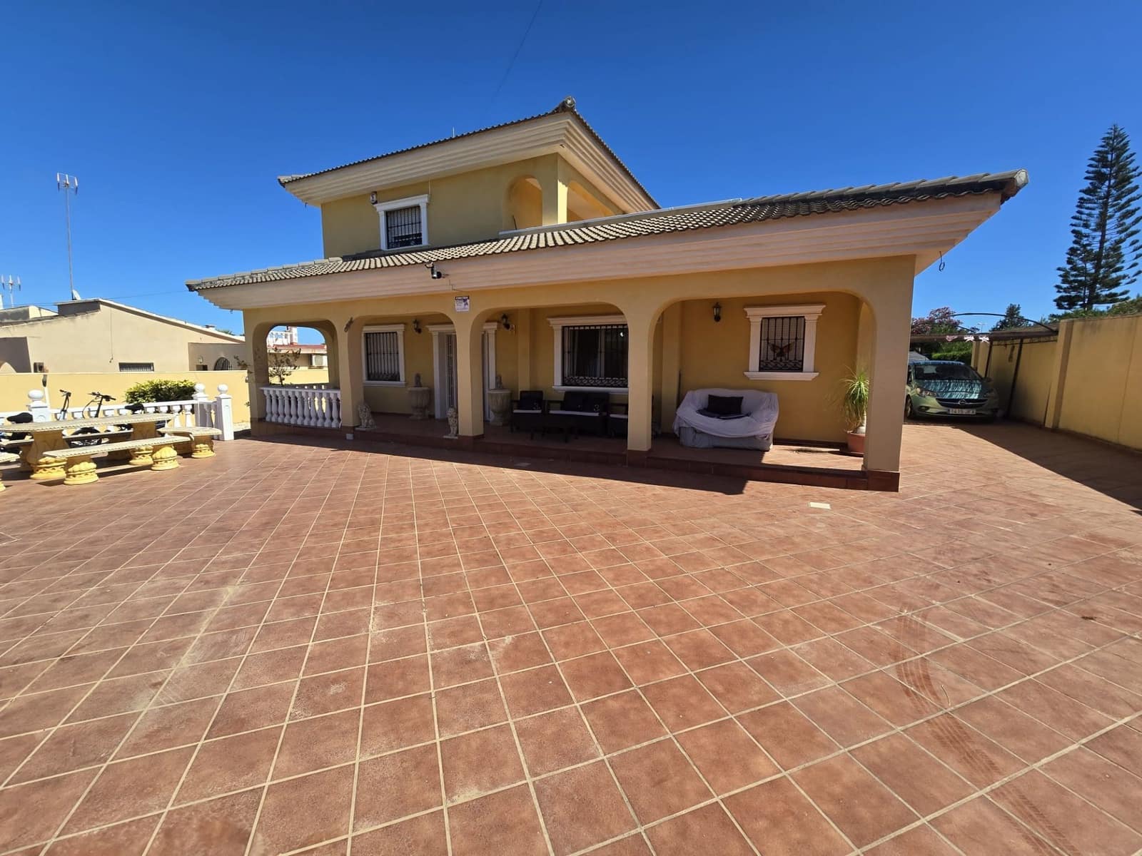 6 quarto Moradia para venda em Torrevieja com piscina garagem - 597 500 € (Ref: 9239667)