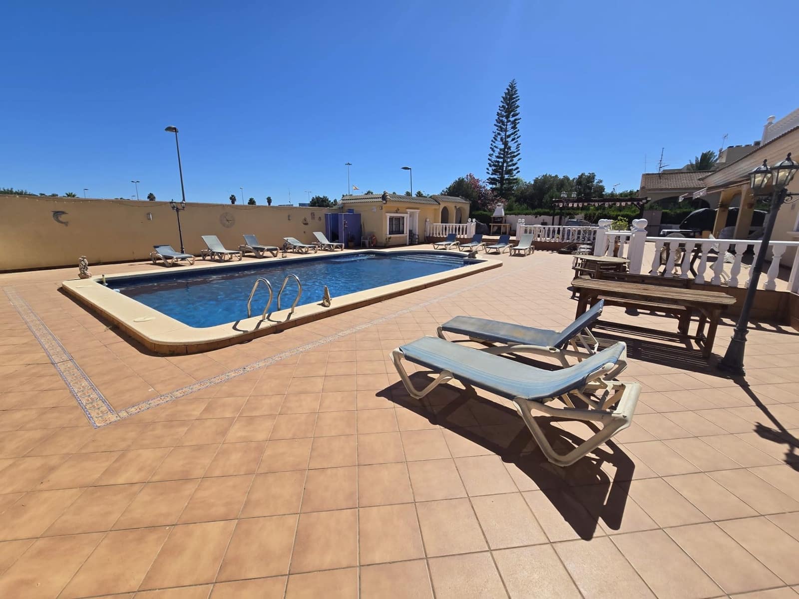 6 bedroom Villa for sale in Torrevieja with pool garage - € 597,500 (Ref: 9239668)