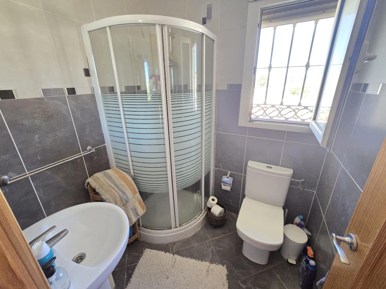 6 bedroom Villa for sale in Torrevieja with pool garage - € 597,500 (Ref: 9239668)