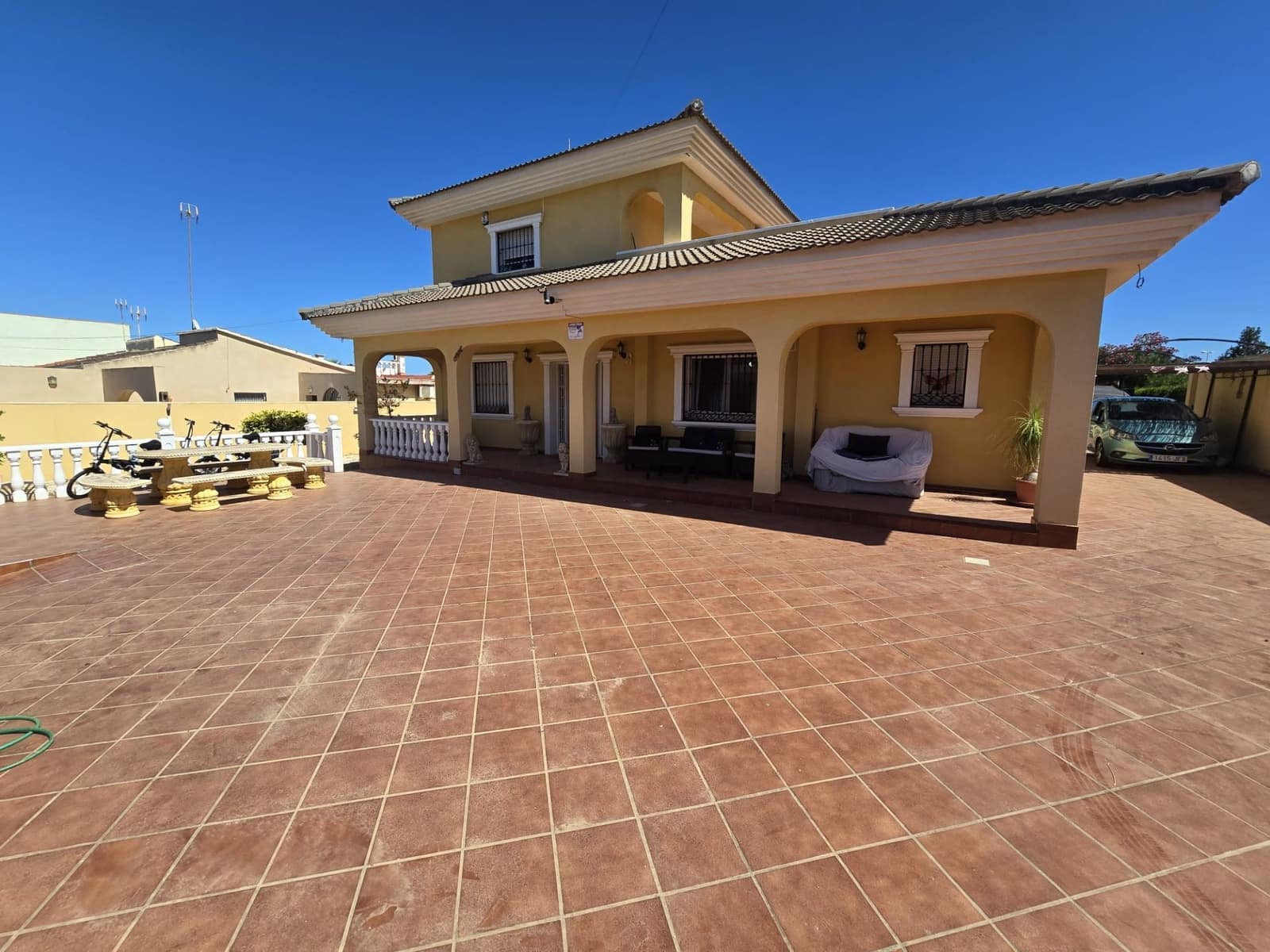 6 bedroom Villa for sale in Torrevieja with pool garage - € 597,500 (Ref: 9239668)