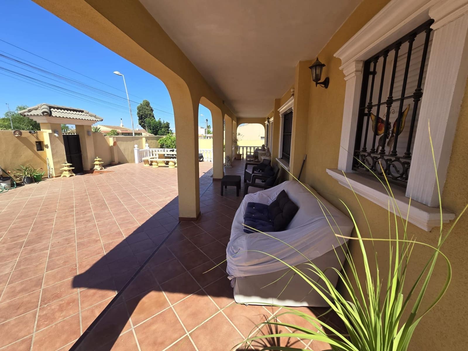 6 bedroom Villa for sale in Torrevieja with pool garage - € 597,500 (Ref: 9239668)