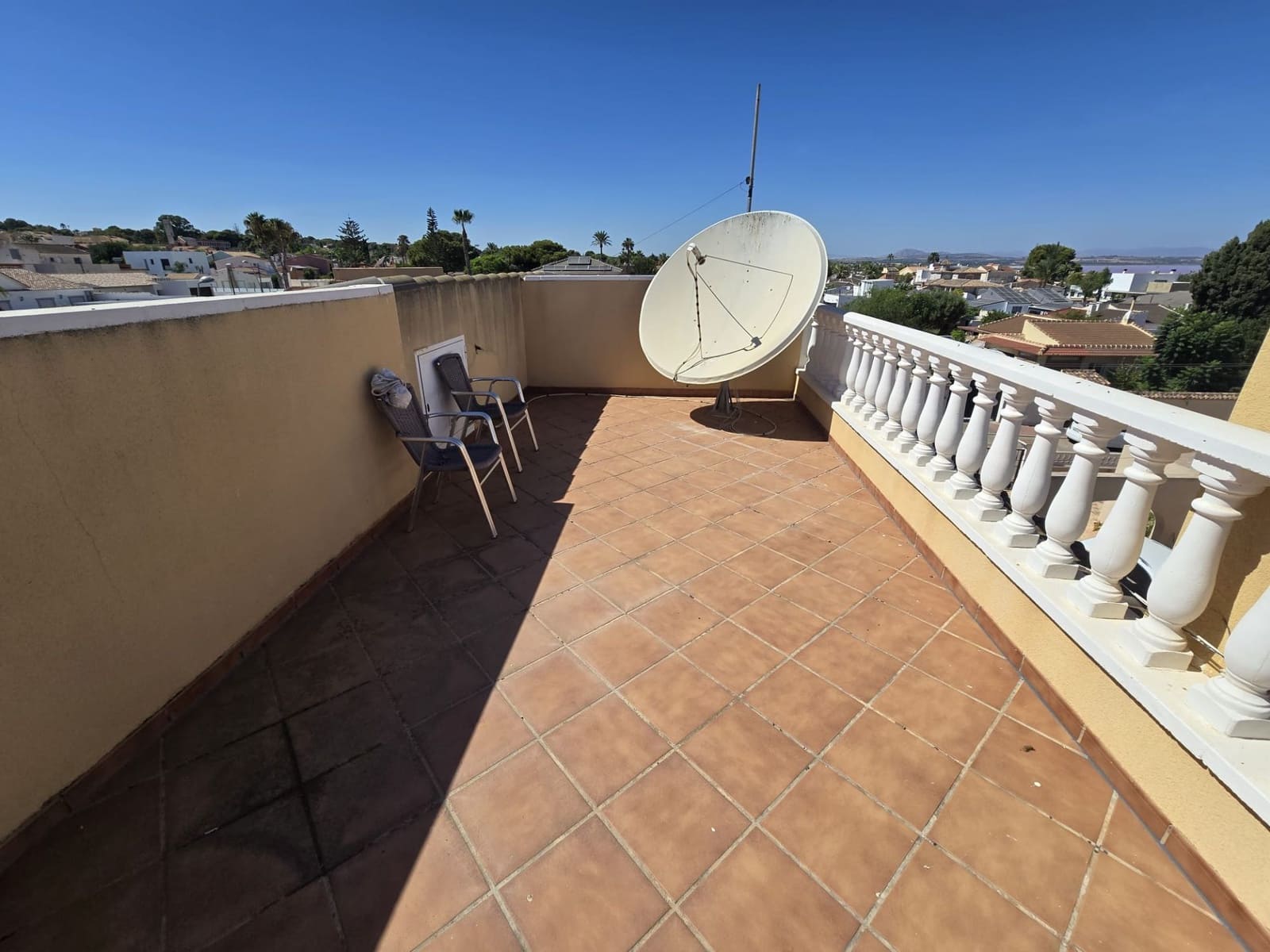 6 bedroom Villa for sale in Torrevieja with pool garage - € 597,500 (Ref: 9239668)