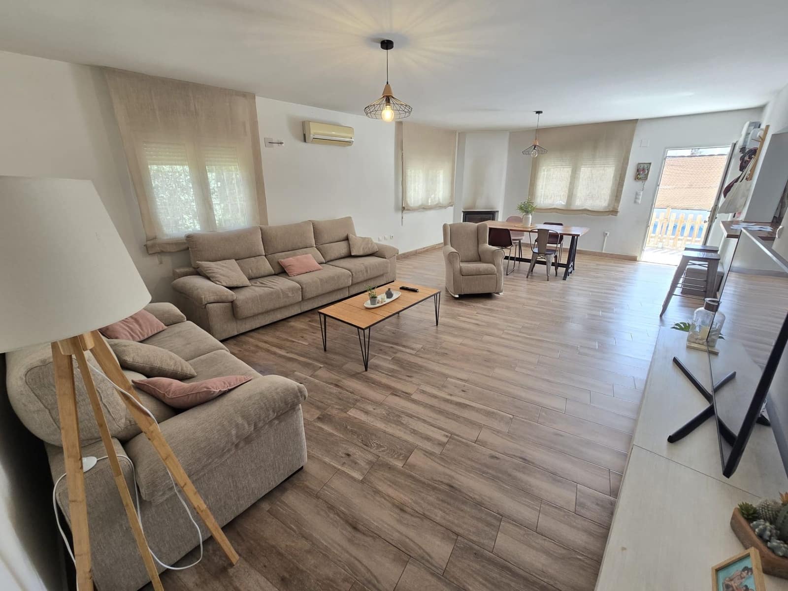 3 bedroom Villa for sale in Torrevieja with pool garage - € 329,900 (Ref: 9254762)