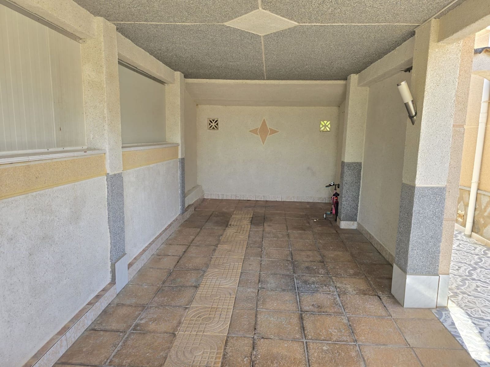 3 bedroom Villa for sale in Torrevieja with pool garage - € 329,900 (Ref: 9254762)