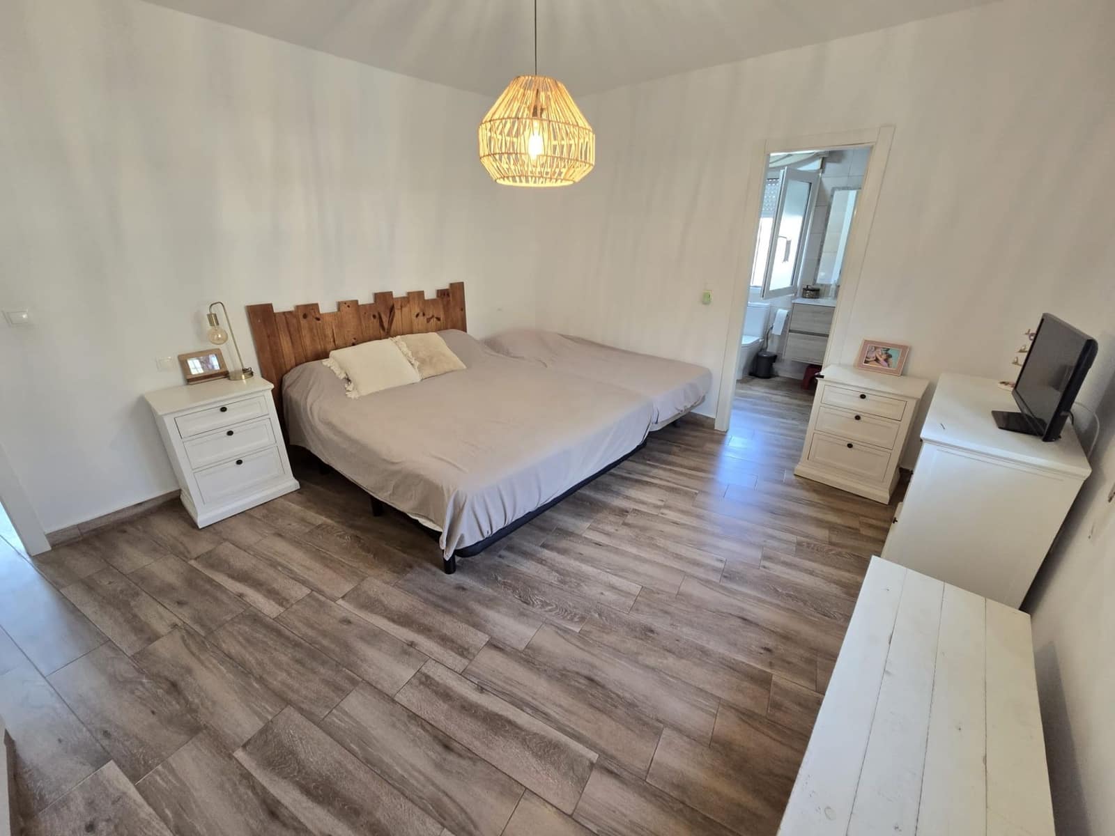 3 makuuhuone Huvila myytävänä paikassa Los Balcones mukana uima-altaan 
autotalli - 329 900 € (Ref: 9254763)