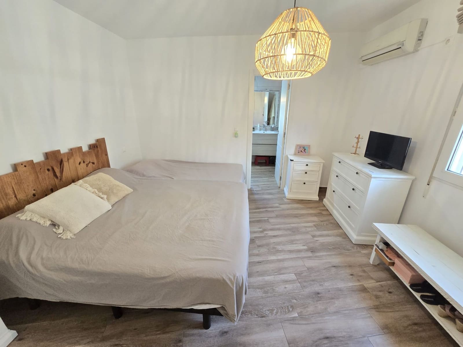 3 makuuhuone Huvila myytävänä paikassa Los Balcones mukana uima-altaan 
autotalli - 329 900 € (Ref: 9254763)