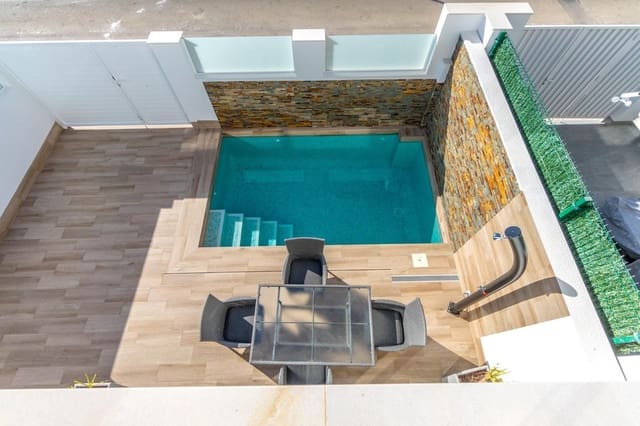 3 soveværelse Villa til salg i San Pedro del Pinatar med swimmingpool - € 380.000 (Ref: 9300330)