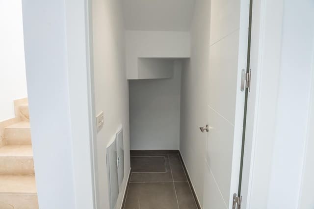 3 slaapkamer Villa te koop in Los Alcázares met zwembad - € 445.000 (Ref: 9308325)