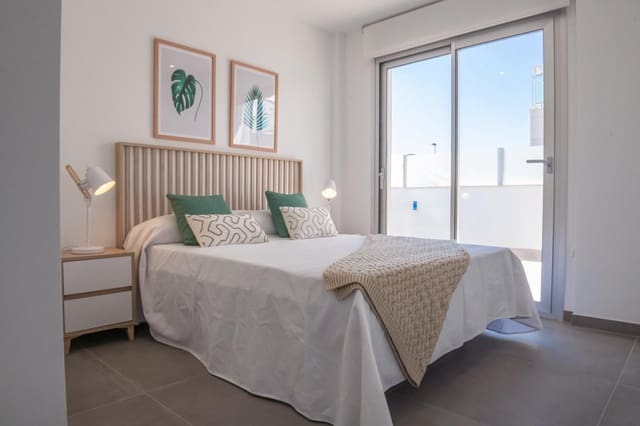 3 slaapkamer Villa te koop in Los Alcázares met zwembad - € 445.000 (Ref: 9308325)