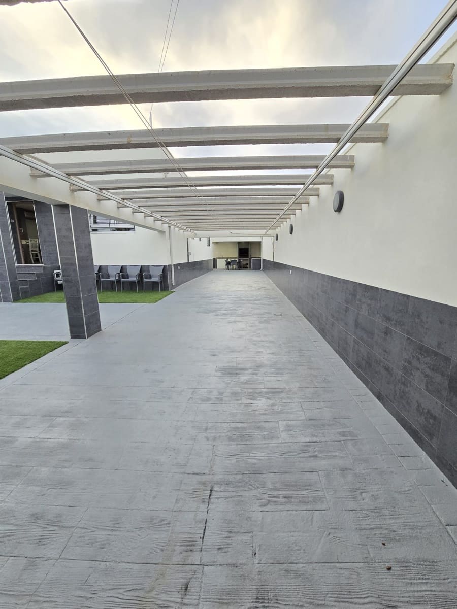 4 bedroom Villa for sale in Torrevieja with pool garage - € 570,000 (Ref: 9400513)