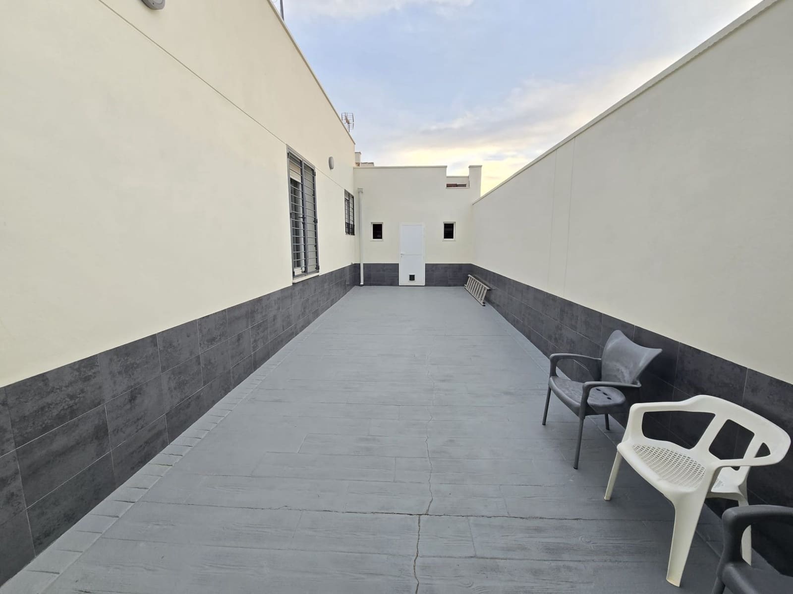 4 bedroom Villa for sale in Torrevieja with pool garage - € 570,000 (Ref: 9400513)