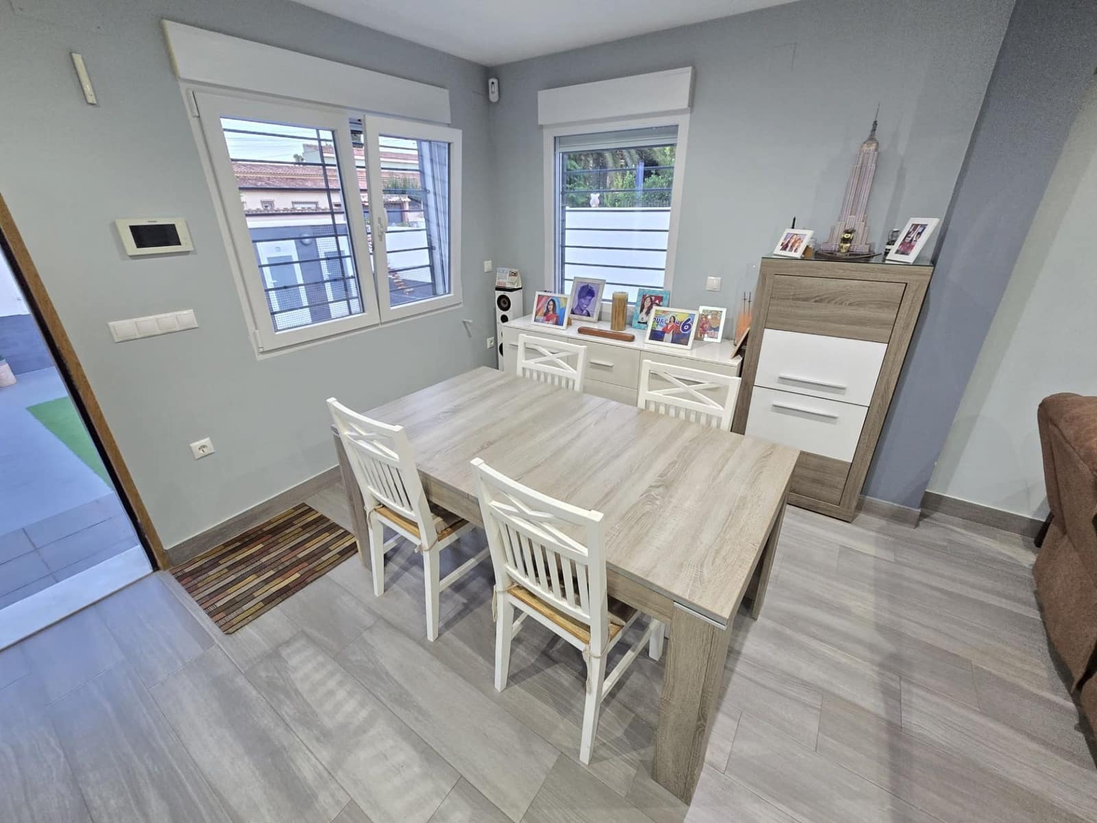 4 bedroom Villa for sale in Torrevieja with pool garage - € 570,000 (Ref: 9400513)