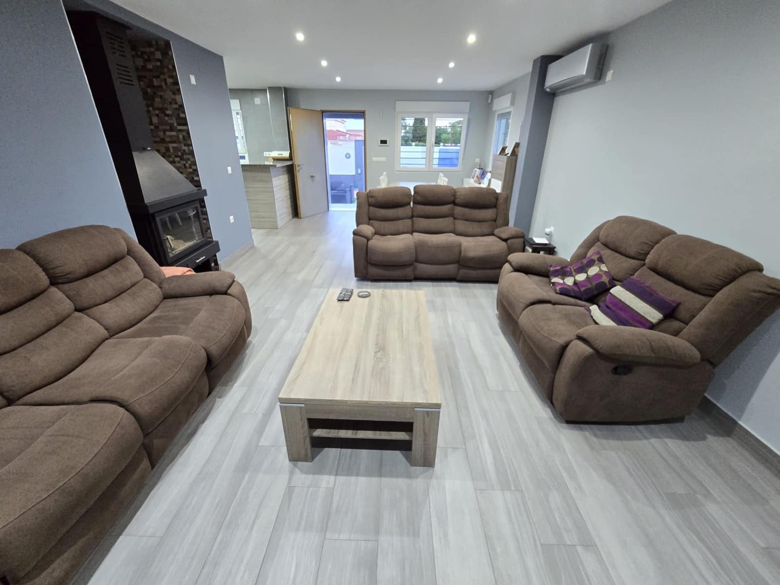 4 bedroom Villa for sale in Torrevieja with pool garage - € 570,000 (Ref: 9400513)