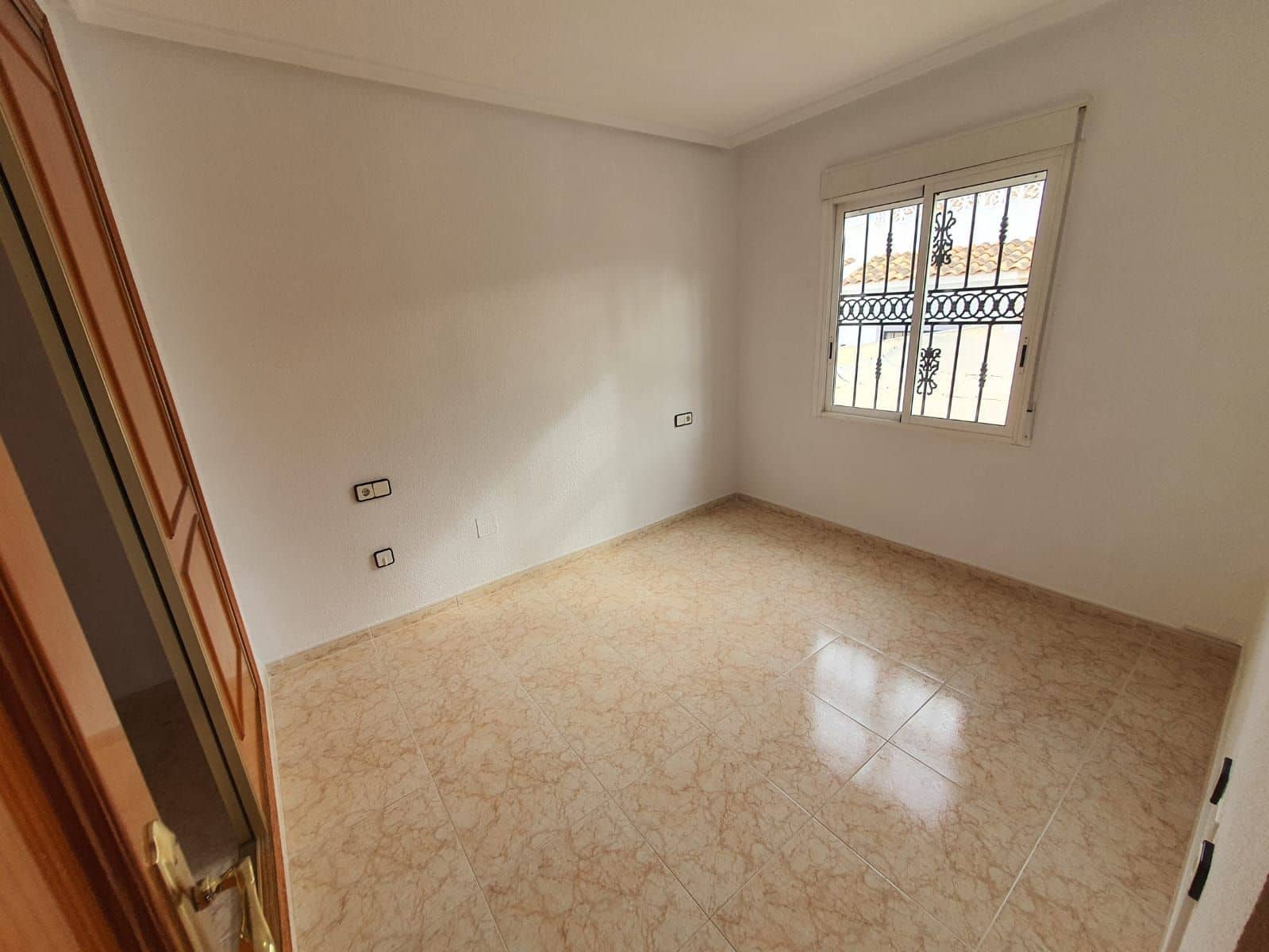 Bungalow de 3 habitaciones en Orihuela Costa en venta - 210.000 € (Ref: 9491134)