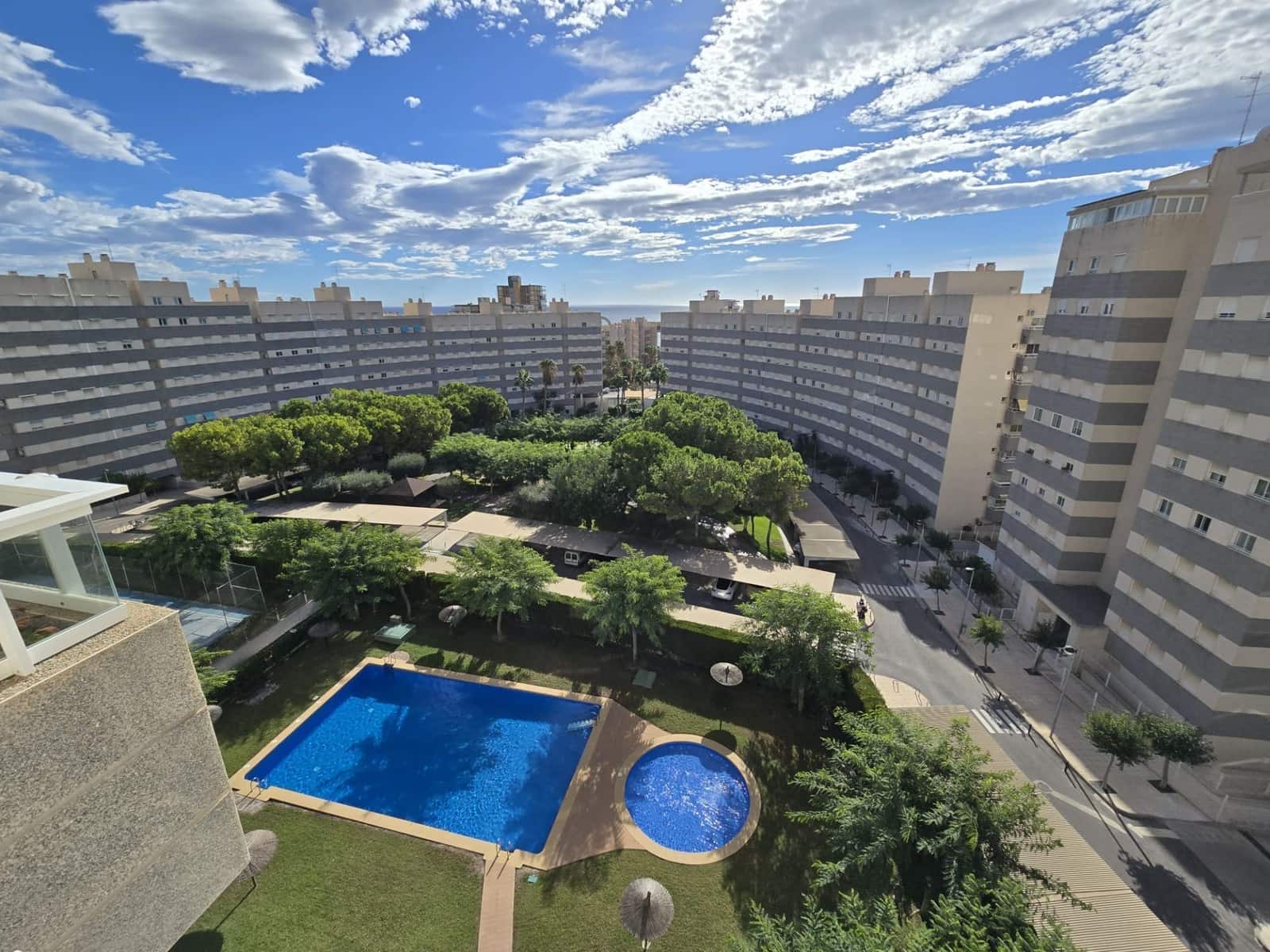 Apartamento de 2 habitaciones en El Campello en venta con piscina - 330.000 € (Ref: 9537173)