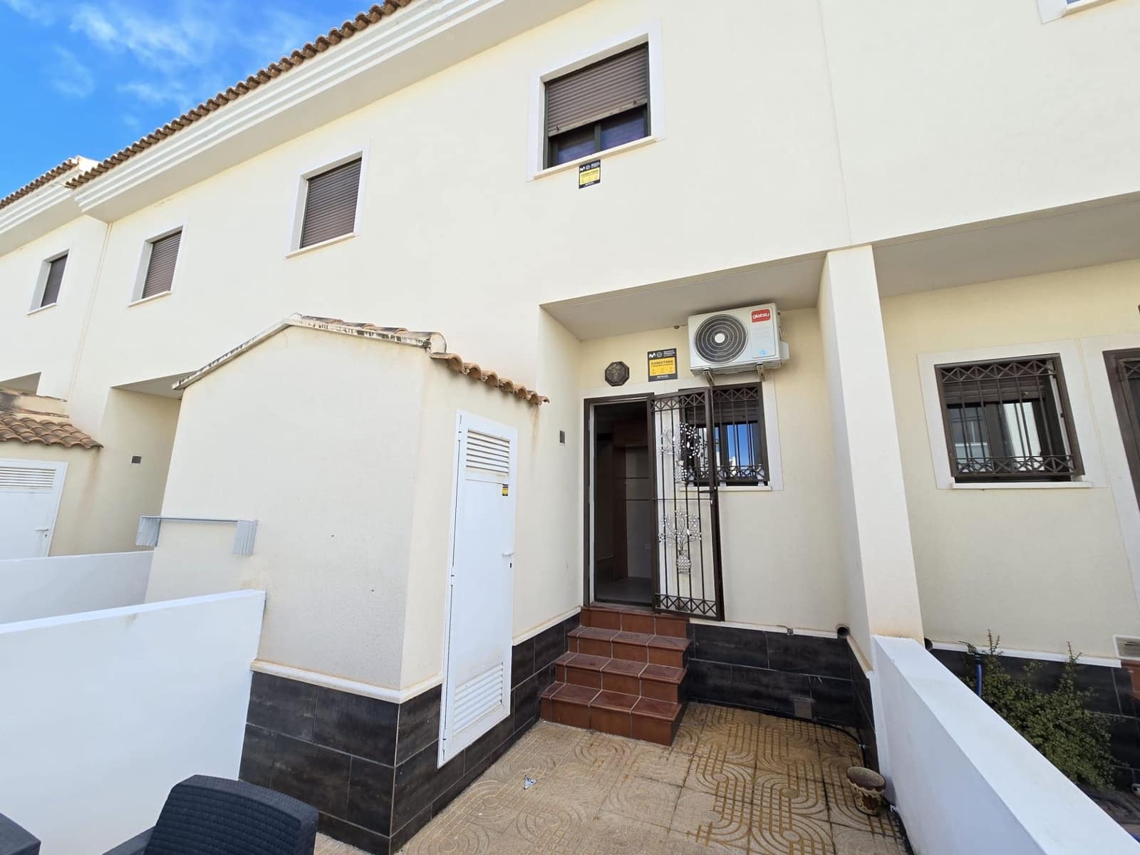 2 sypialnia Dom blizniak na sprzedaż w Rojales z basenem garażem - 198 000 € (Ref: 9561375)