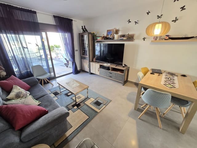 Bungalow de 2 habitaciones en Pilar de la Horadada en venta con piscina garaje - 199.900 € (Ref: 9611153)